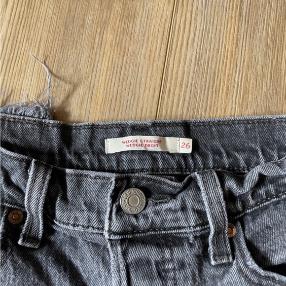 Levi's Wedgie Straight Leg Jean That Girl SIZE 26 - Picture 10 of 13